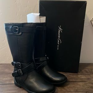 New in box girls size 8 boots.